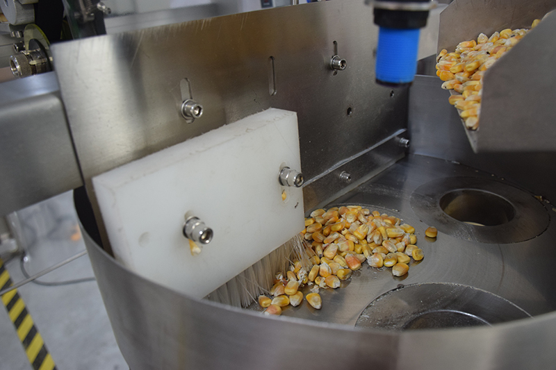 nut packing machine
